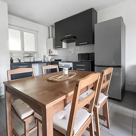 Apartment Balcon & Parking A 100m De La *
