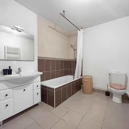 Balcon & Parking A 100m De La Apartment