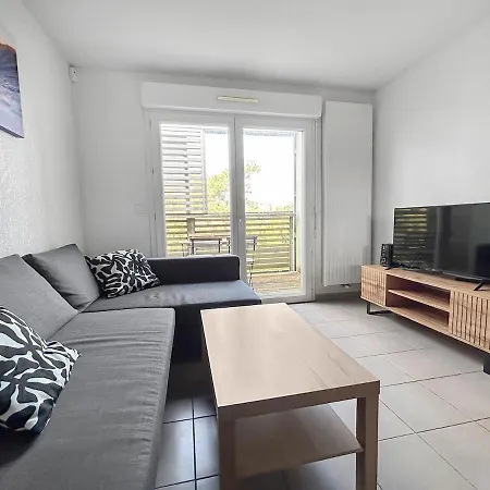 Balcon & Parking A 100m De La
